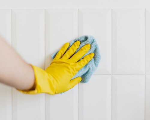 How to remove mould from bathroom tiles